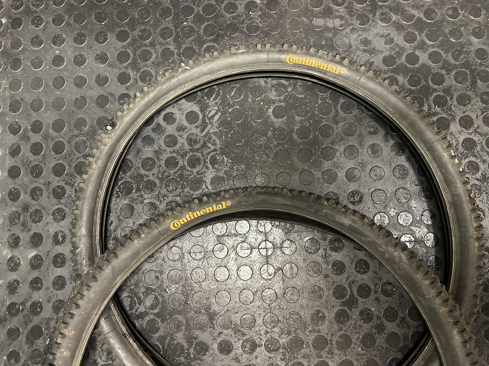 Continental Explorer 26 X 2.1 Retro Mountain Bike Tyres eBay