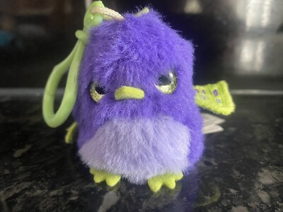 HATCHIMALS DRAGGLE LILA & GRÜN KET RING CLIP AUF WEICHEM PLÜSCHTIER