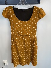 Boho Chic USA Women’s sz Large Mustard gold Dress w/birds very cute Lining&belt