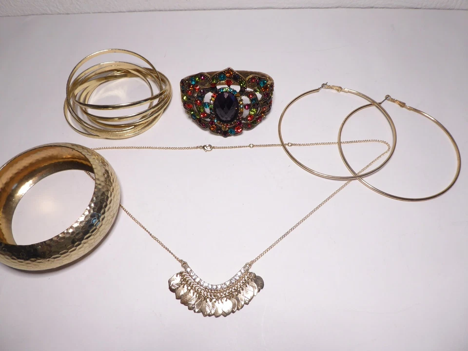 Konvolut Modeschmuck Metall goldfarben Armreifen Collier riesige Creolen Strass - Bild 2 von 4