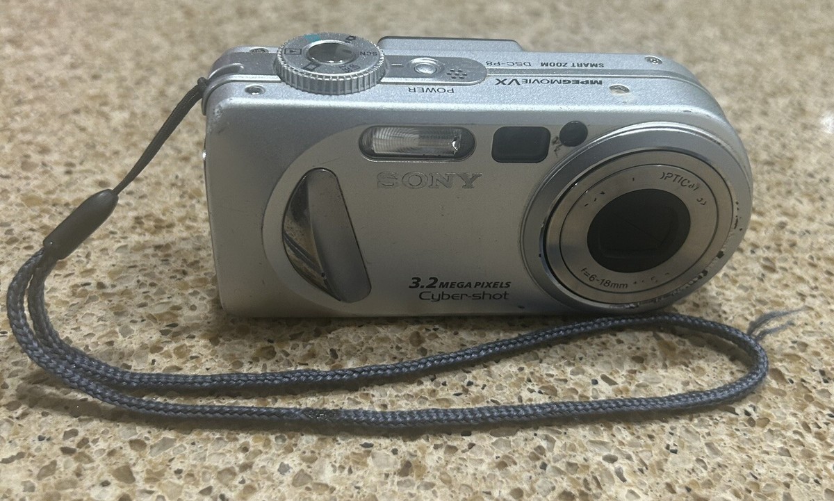 Sony Cyber-Shot 3.2 Mega Pixels Digital Camera DSC-P8 Not Working