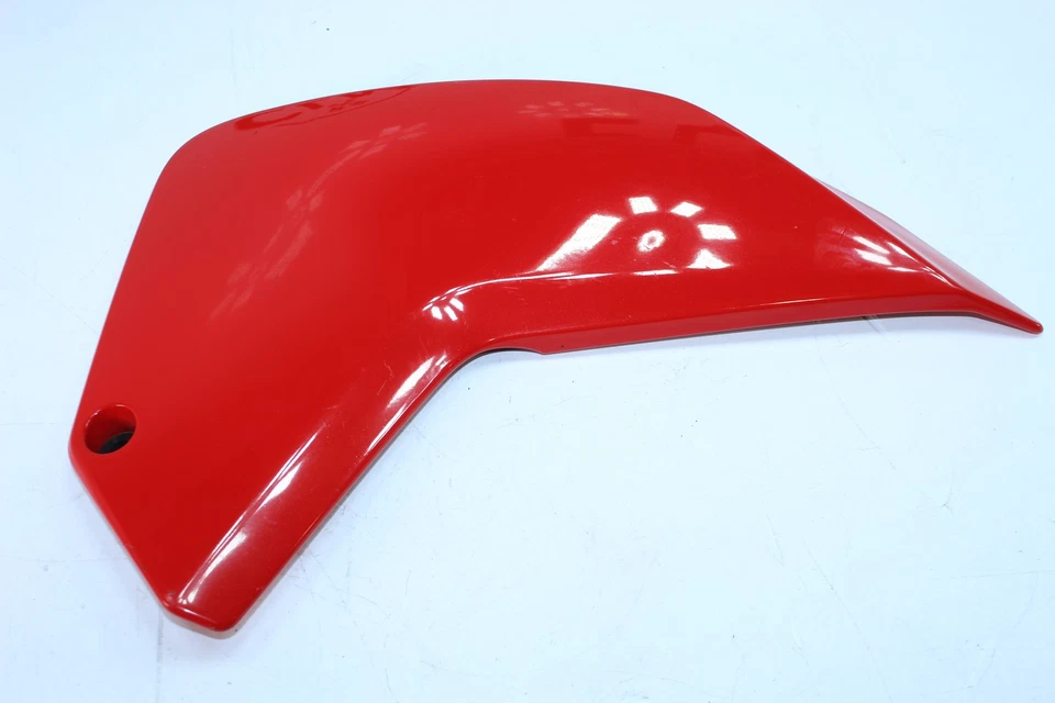 Ducati Multistrada 1200 S Touring 2011 carenado lateral derecho rojo 48032902A Foto 4 de 4