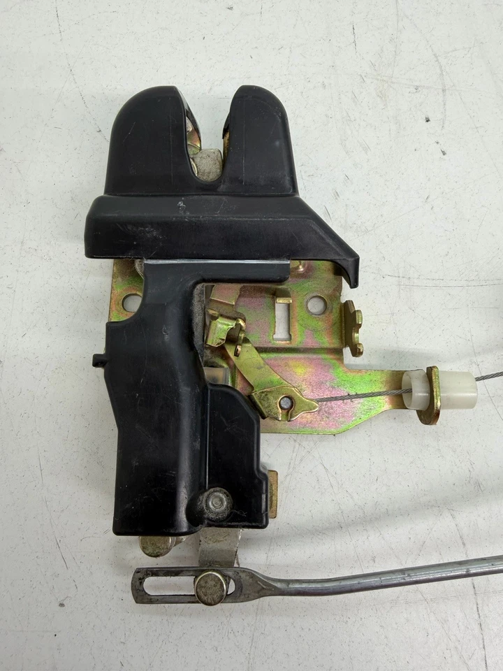 2002–2003 Mitsubishi Lancer EVO Rear Trunk Latch Assembly Escape OEM MR977088 - Image 2 of 4