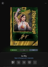 VIDEOGAME Topps WWE Slam 26 - UNDENIABLE Green Signature - IYO SKY