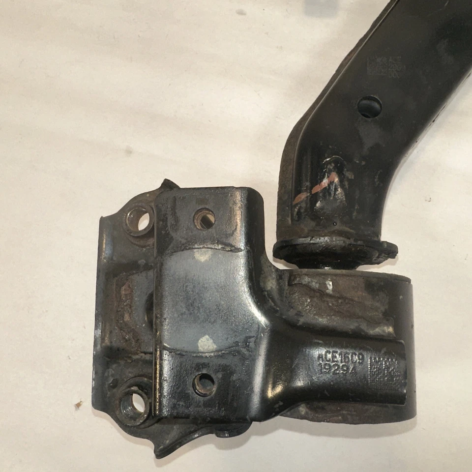 Brazo de control inferior delantero derecho con conjunto de rótula para Honda CR-V 2012-2014 Foto 2 de 4