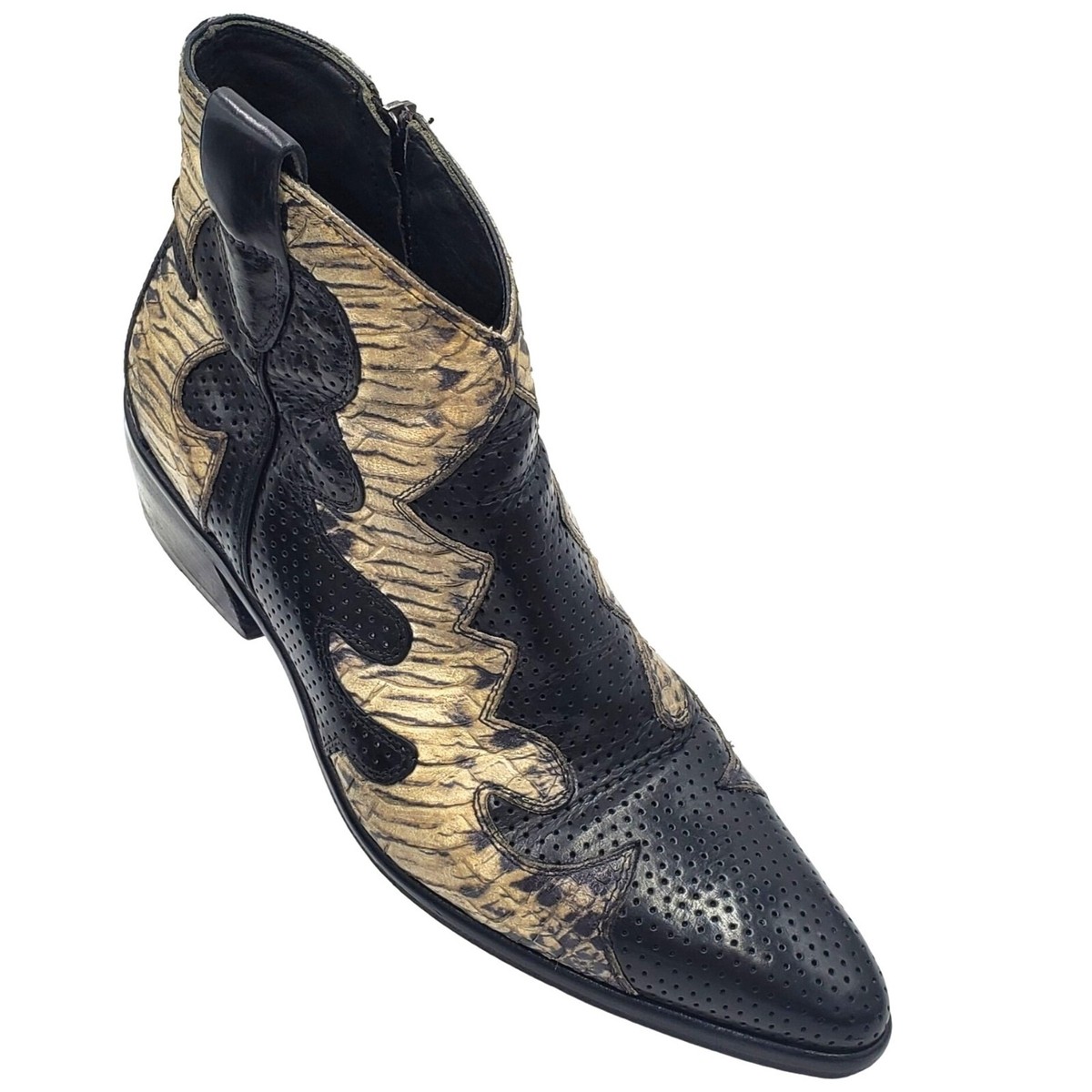 Italy Jo Ghost Women's size Black Cream Snake Print Leather
