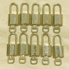 LOUIS VUITTON LV 10 SET PADLOCK KEY CHARM CADENA GOLD-PLATED FRANCE 62PDA226