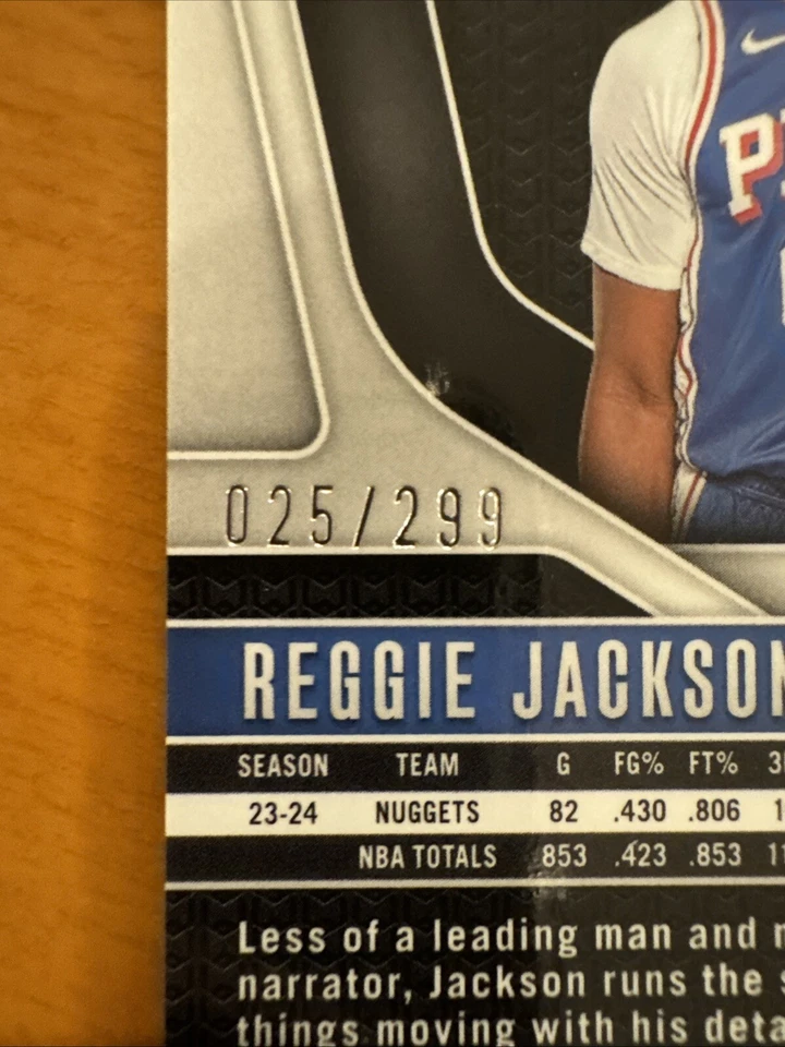 Baloncesto Panini Prizm 2024-25 Reggie Jackson #162 Red Prizm/299 76ers Sixers Foto 3 de 3