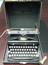 1937 ROYAL Glossy Black O-Model Glass Keys Portable Typewriter Working w/Case thumbnail