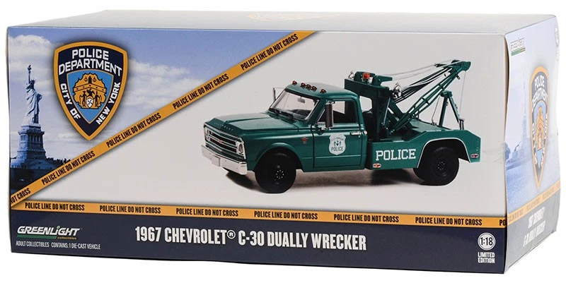 GREENLIGHT,CHEVROLET C-30 Tow truck 1967 New York Police Department, 1/18, GR... - Image 3 of 3