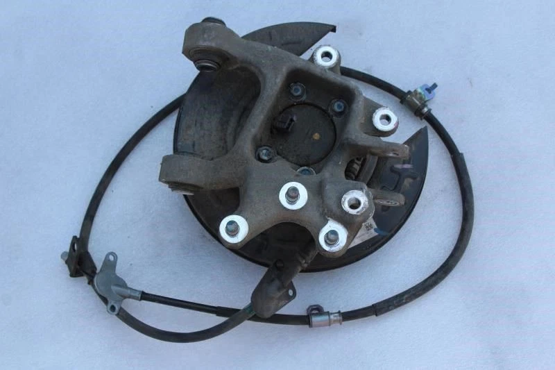 Hyundai Sonata 2017 lado izquierdo del conductor nudillo trasero eje buje Foto 2 de 4