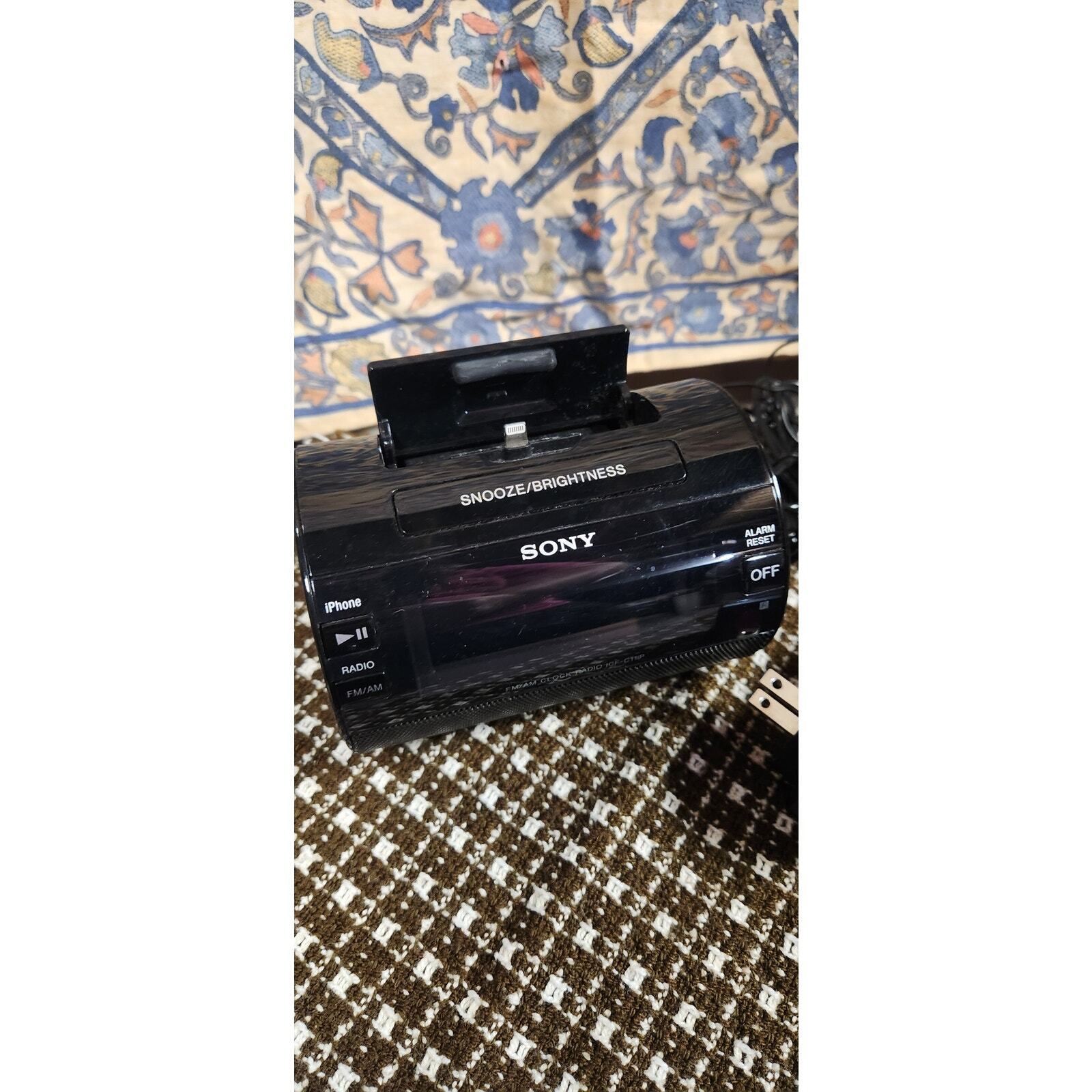 Sony ICF-C11iP iPhone iPod Lightning Dock Digital Clock Radio