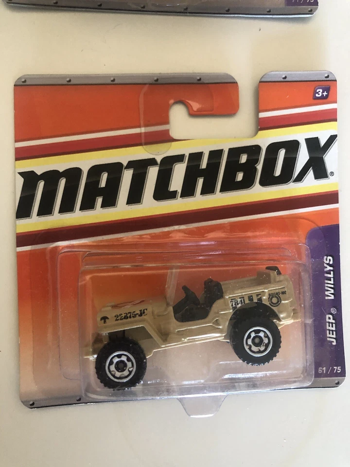 Paquete de 4 cajas de cerillas (1/64) 2 autobuses, helicópteros y jeep. Todo excelente/sin abrir Foto 3 de 4