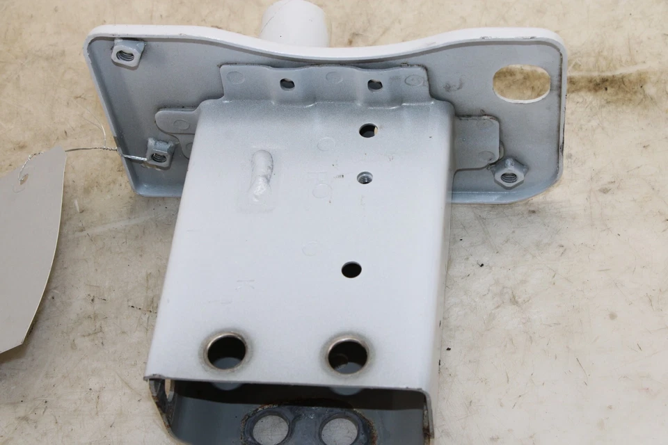 Soporte de refuerzo delantero derecho Hyundai Genesis 2013-2016 cupé OEM GO31 Foto 3 de 4