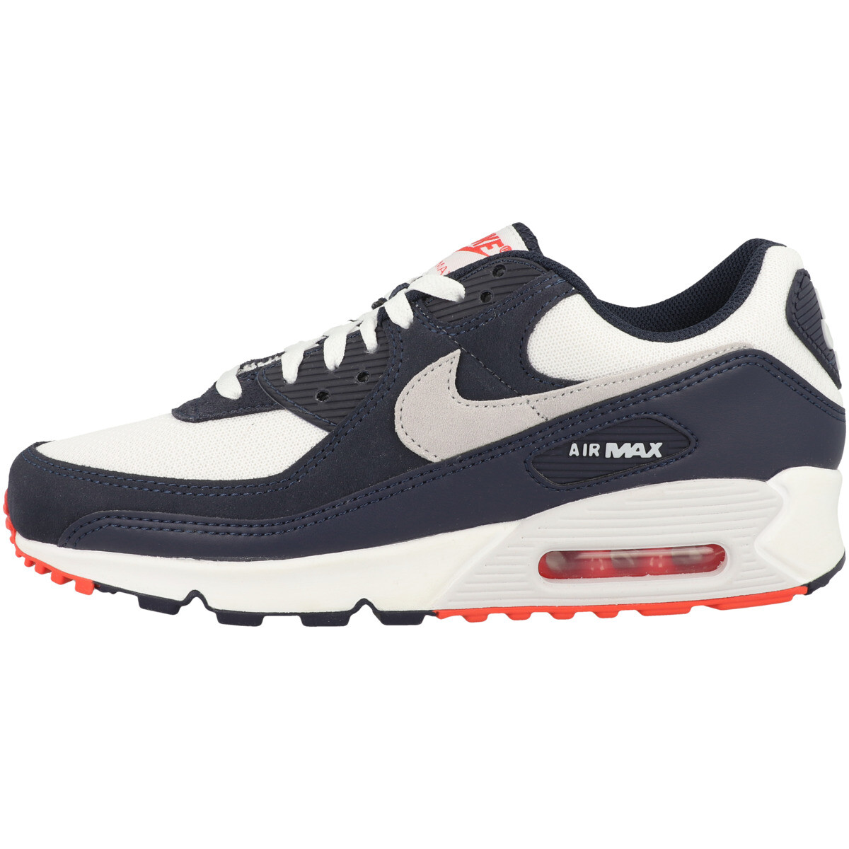 Кроссовки Nike Air Max 90 с низкой посадкой, которые превращаются в спортивную форму, а также в свободную форму.