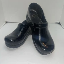 Dansko Clogs Women's US 9.5 -10/EU 40 Black Shiny Patent Leather Slip On Shoes