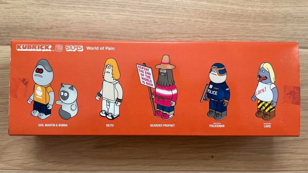 New AMOS TOY SILAS BE@RBRICK JAMES JARVIS Set with Box Very New AMOS TOY SILAS BE@RBRICK JAMES JARVIS Set with Box Very