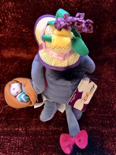 Disney Easter Bonnet Eeyore Plush Carrying Colored Eggs 8” Vintage - Imagen 3 de 3