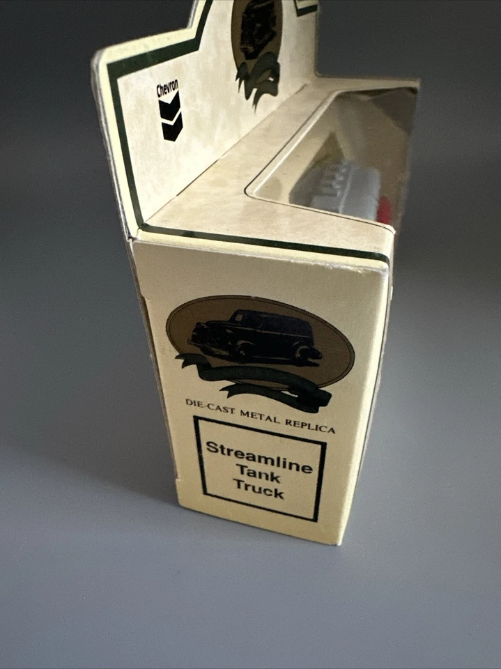 Diecast 1935 Streamline Gas Tanker LLEDO PLC Chevron Standard Oil Co. 1994 #15 - Image 2 of 4