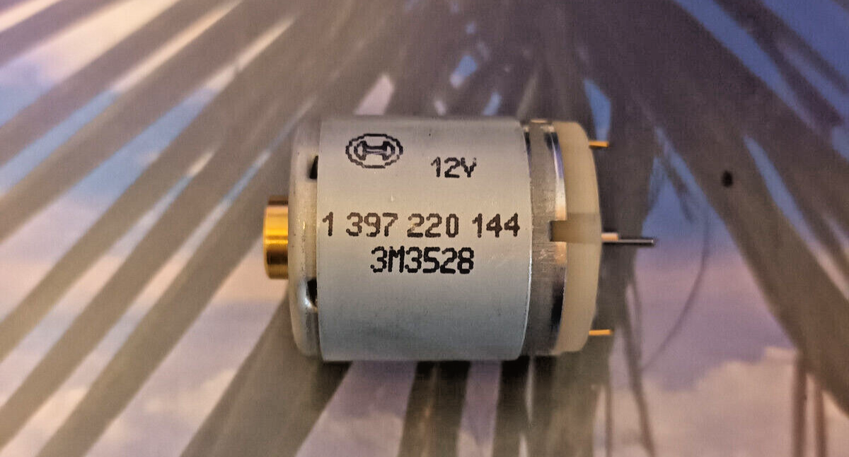 GLEICHSTROM MOTOR 12V BOSCH 1397220144 VOLVO SCHEINWERFER 