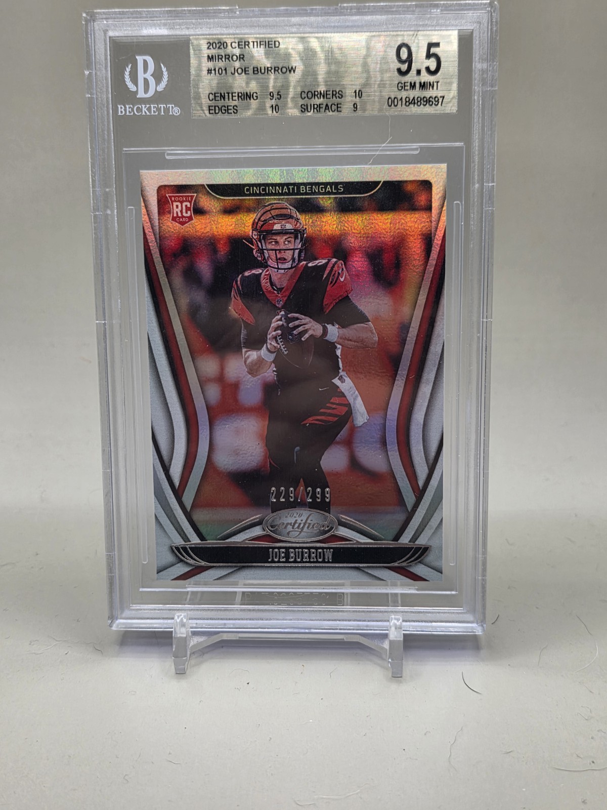 2020 Panini Certified - Rookies Joe Burrow #101 Mirror /299 (RC)