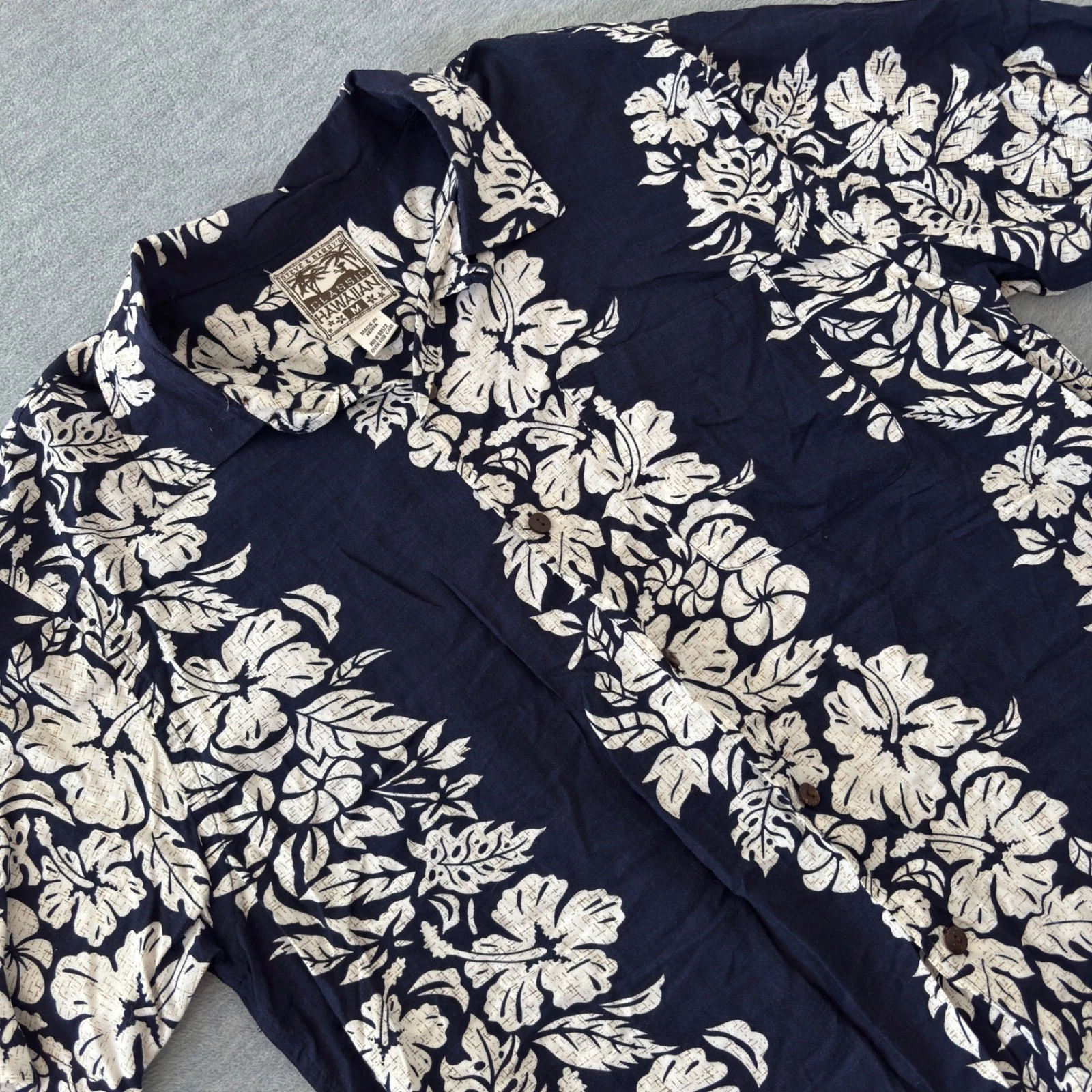 Steve & Barry's Mens Hawaiian Shirt Medium Navy Blue Floral Rayon Button Down
Opens in a new window