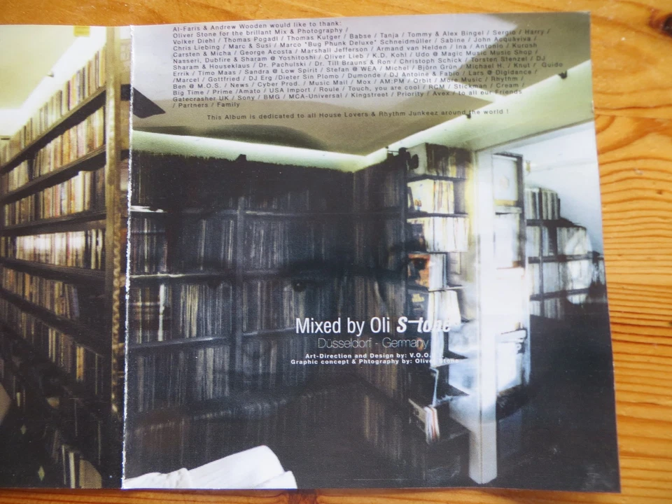 Al-Faris & Andrew Wooden: Vinyl Combat (mixed by Oli Stone) - Bild 3 von 4