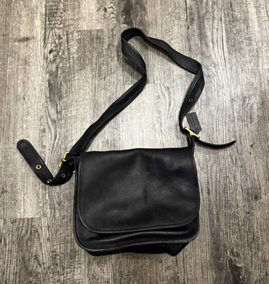 Coach Vintage Black Patricia s Legacy, label and serial number on the last slide