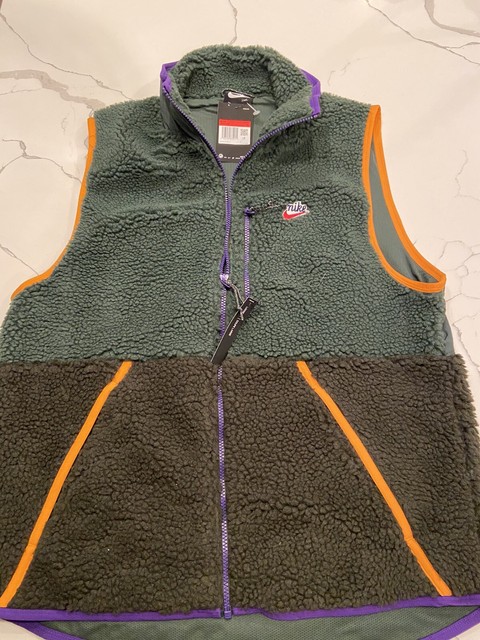 nike fleece vest