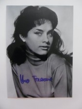 Vera Chekhova autograph signed 13x18 cm picture B/W