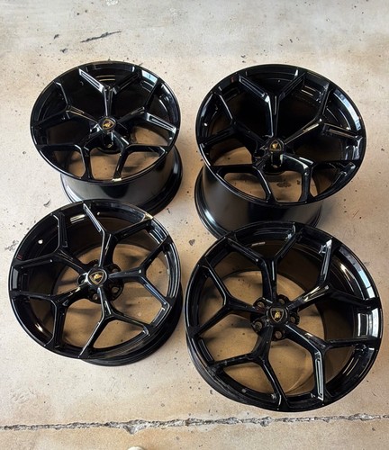 LAMBORGHINI REVEULTO RIMS 2024-2027 (4 set) Photo - $4,900