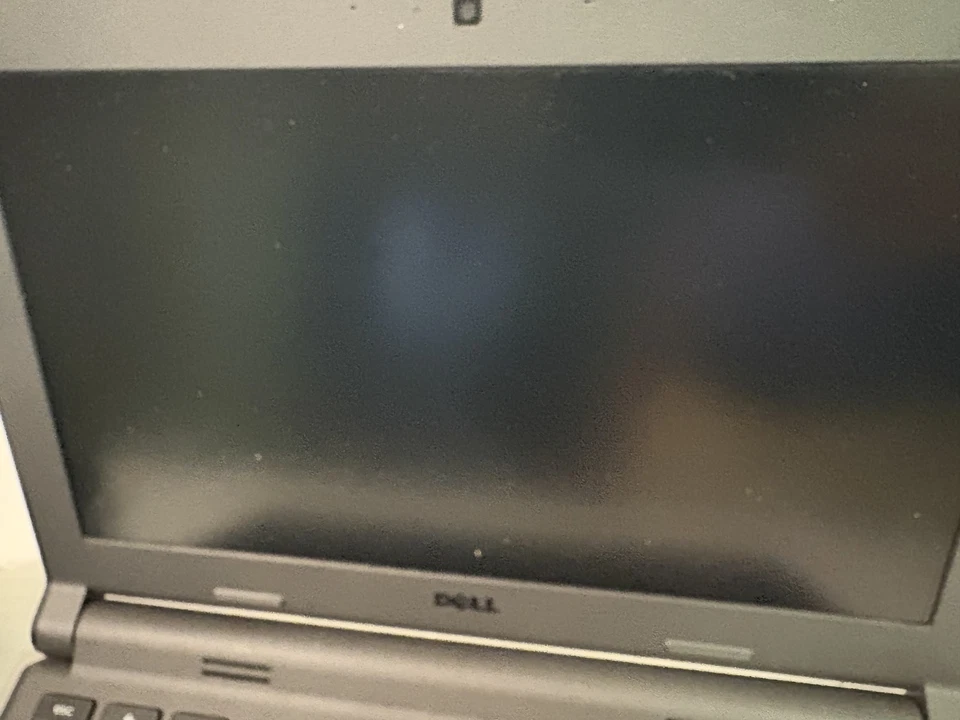 Laptop Dell Chromebook Candy C2A 11.6" Intel 4GB 16GB SSD N2840 Cargador Incluido Foto 3 de 4