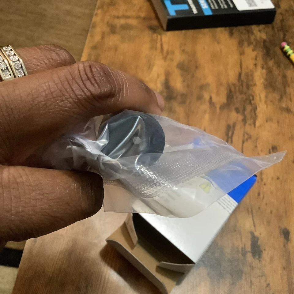 Chevrolet Silverado 1500 LD 2019 Delphi SS11804 sensor de velocidad del vehículo Foto 3 de 4