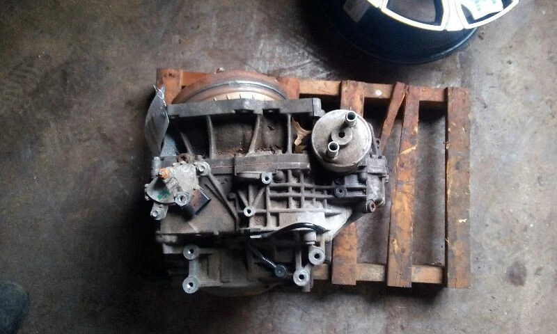 Base de transmisión automática Mini Cooper Countryman 11-16 6 velocidades  Foto 2 de 4