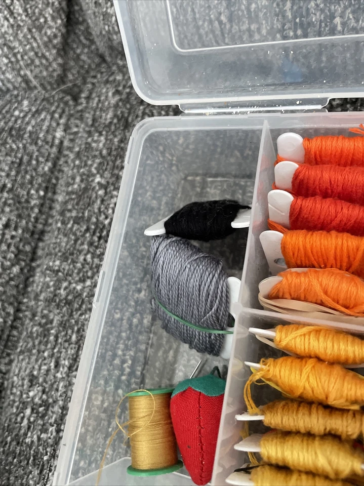 Organizer & 66 Embroidery floss threads On Cards for needle crafts Mixed Colors - Image 2 of 4