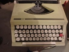 3Y- vintage live green  low profile  SEARS CHEVRON typewriter -working thumbnail