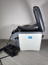 Vector VEC222HD 5-liter Mini Console Thermoelectric Travel Cooler Warmer