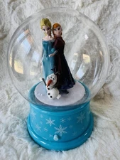 Disney Frozen Elsa & Anna Winter Wonders Musical Waterless Snow Globe