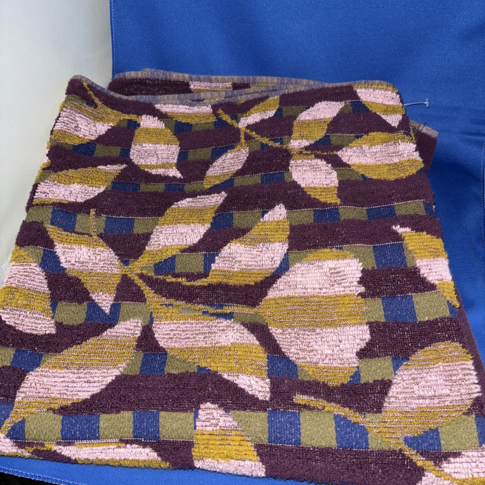 Anthropologie Lot Of 2 Bath And Fingertip Towel MCM Tulips Floral Made Portugal - Image 2 of 4