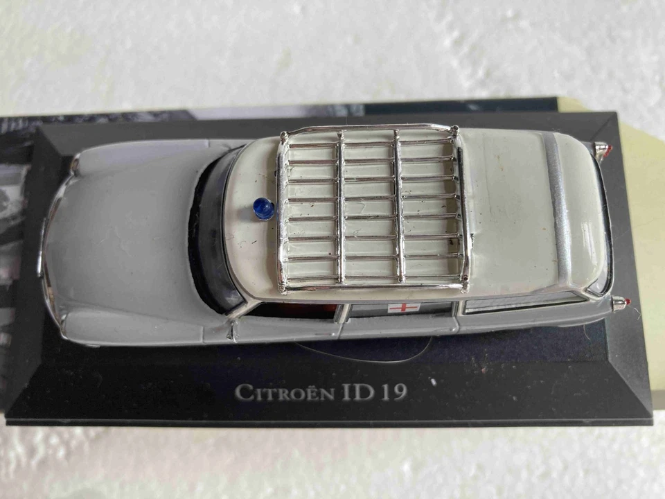 Citroën ID 19 break, ambulance collection Atlas 1/43 - Photo 4/4