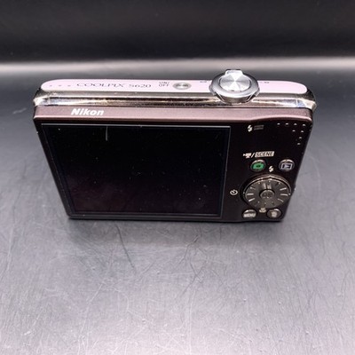 Nikon COOLPIX S620 Silver 12.2 MP 4x Compact Digital Camera