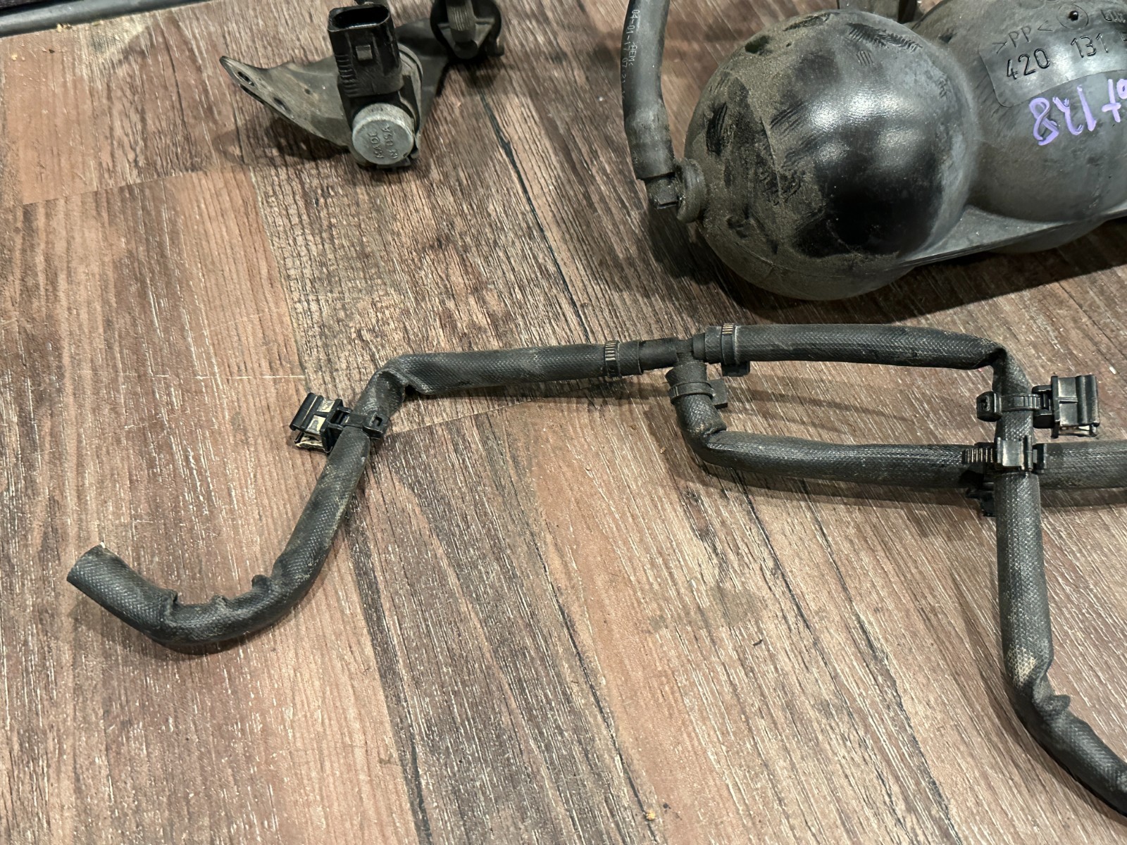 Audi R8 2017 Vacuum reservoir
