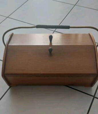 Omas Nähkasten Holz 50er 60er Original Vintage tragbar Mid Century stabil Memory