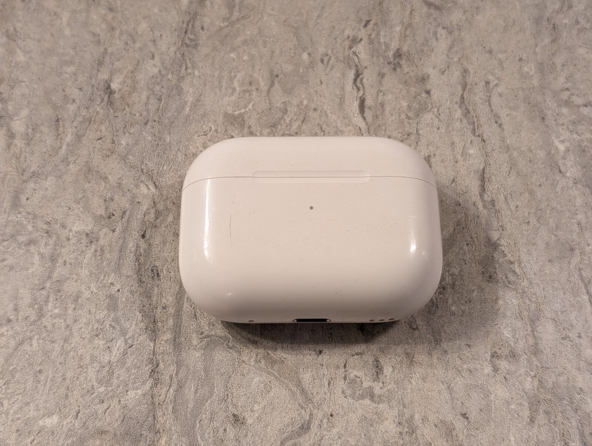 Apple AirPod Pro 2 (2nd Gen) Charging Case LIGHTNING A2700 | eBay