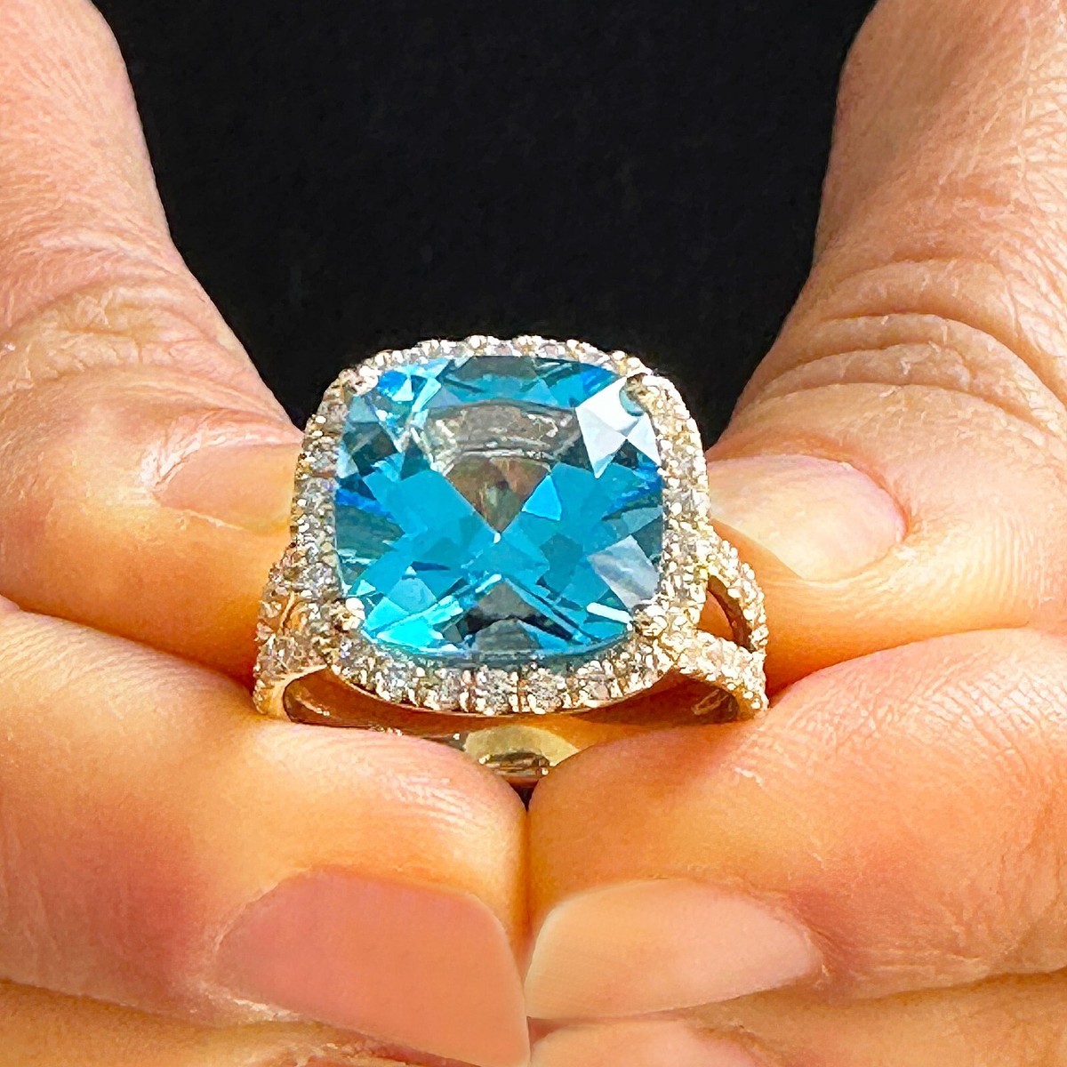 14K White Gold Cushion Cut Swiss Blue Topaz And Diamond Ring 14K White Gold Cushion Cut Swiss Blue Topaz And Diamond Ring