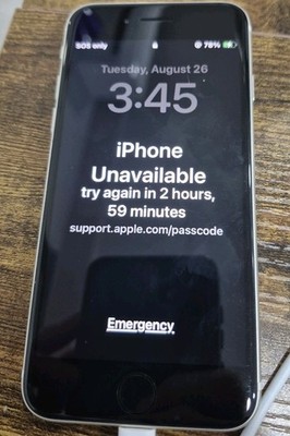 Apple iPhone SE White  Smartphone - For Parts Read Good Working Condition Read