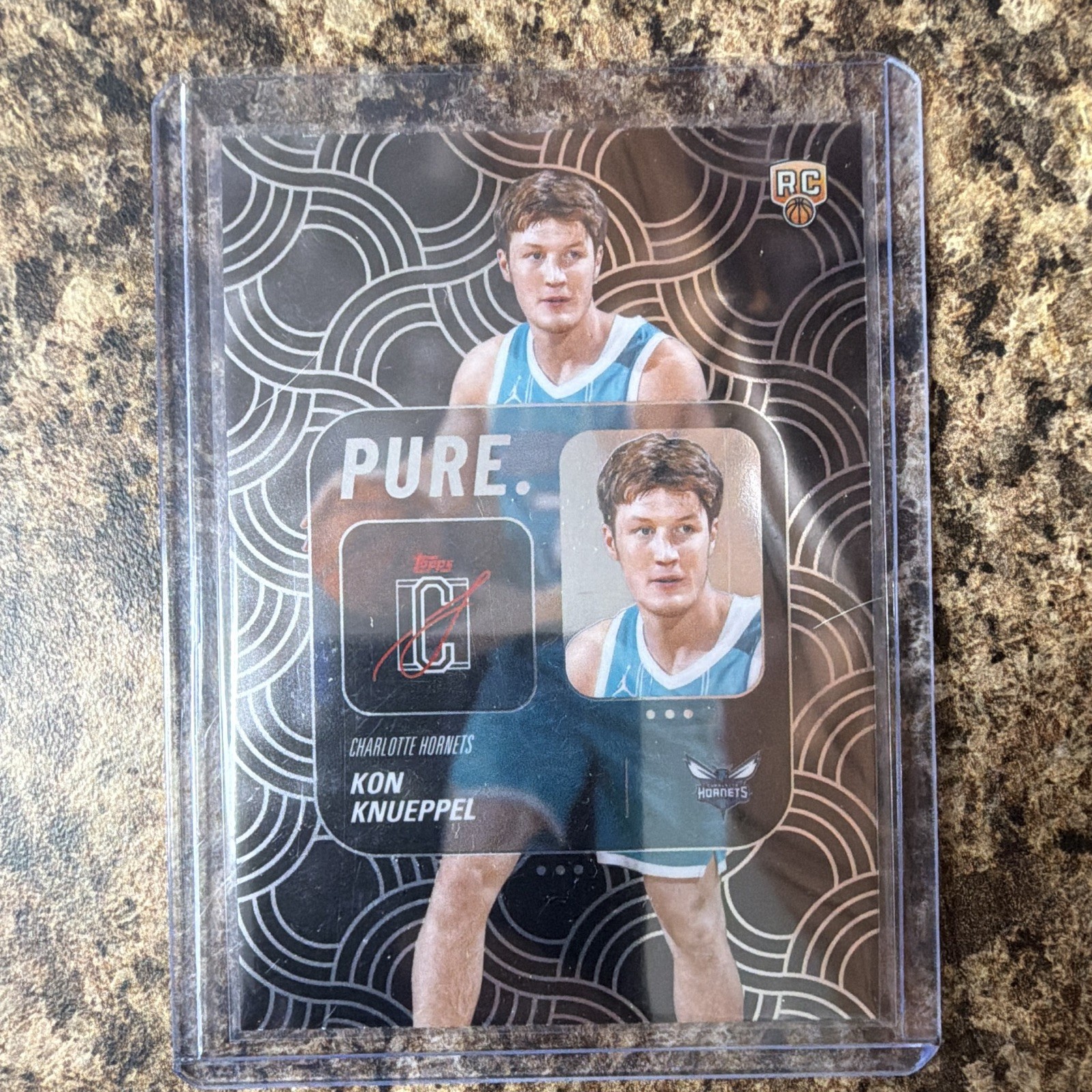 Topps 2026 Signature Class PURE Kon Knueppel Charlotte Hornets Rookie #PU-19