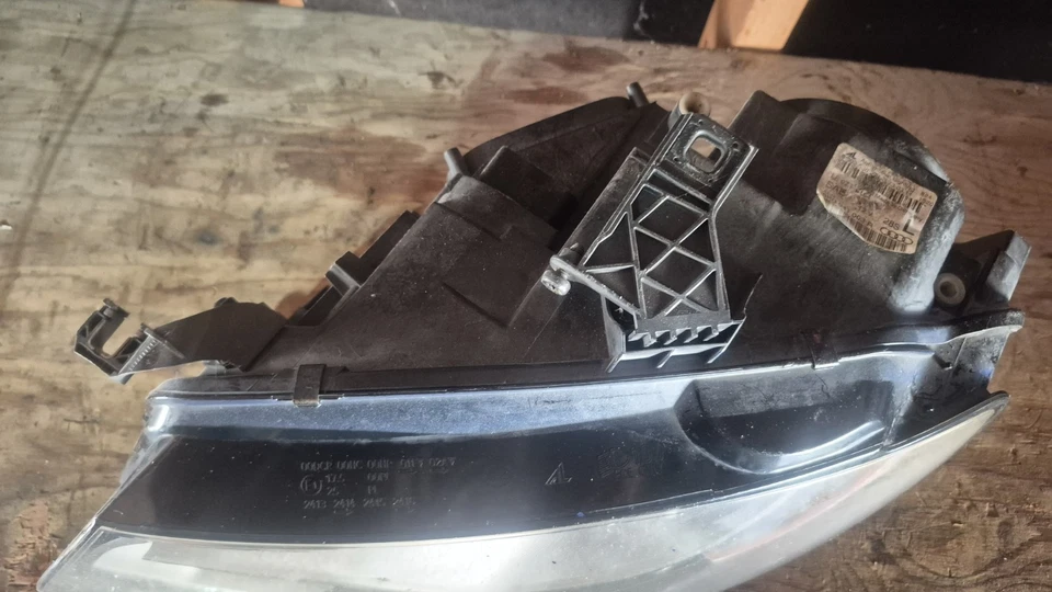 AUDI A4 S4 HEADLIGHT LEFT DRIVER 2009 2010 2011 2012 XENON 8K0941003R - Image 2 of 4