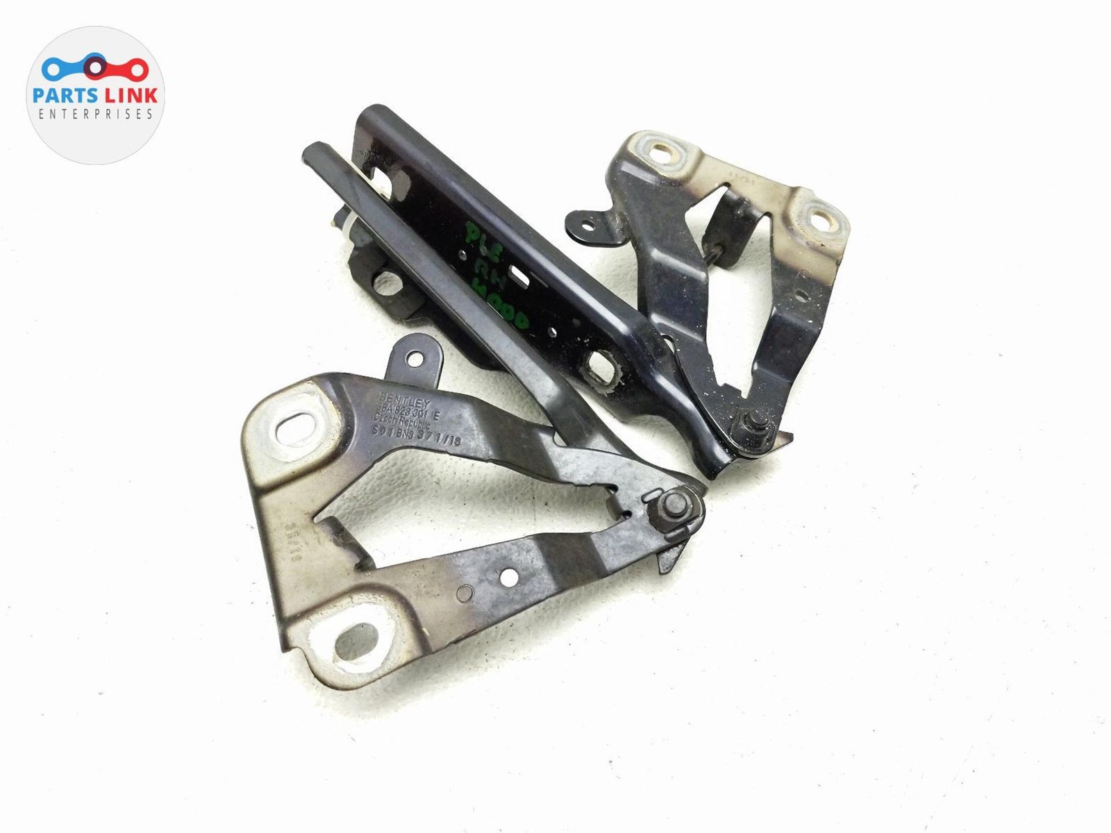 Bentley Bentayga 2016-2020 FRONT+LEFT Hood hinge