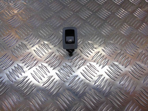 BMW 3 F30, F80 Schalter für Fensterheber hinten links 9208106 3.00 23786848